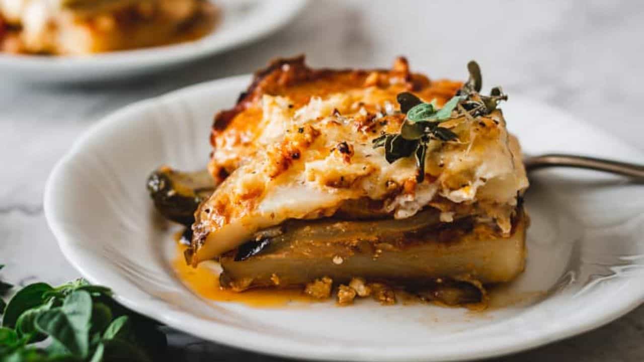 Side view of slice of moussaka.