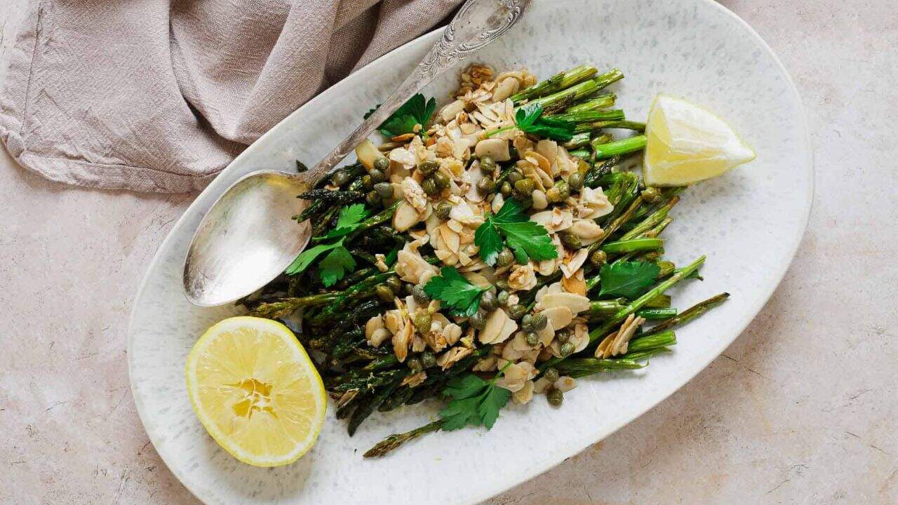 Air-fried asparagus spears with crispy texture.