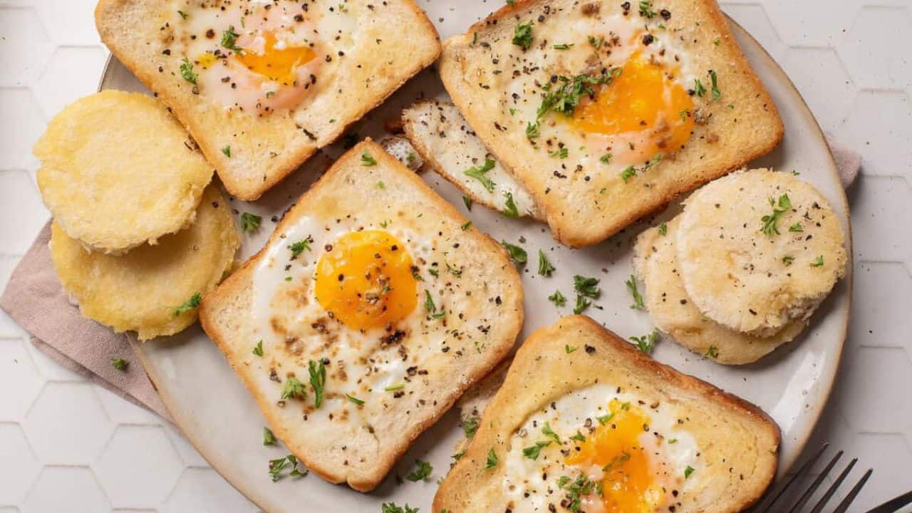 An image of a savory French toast with egg in a hole.