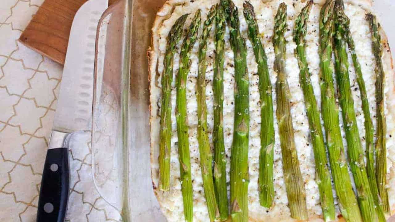 Baked asparagus and ricotta tart.